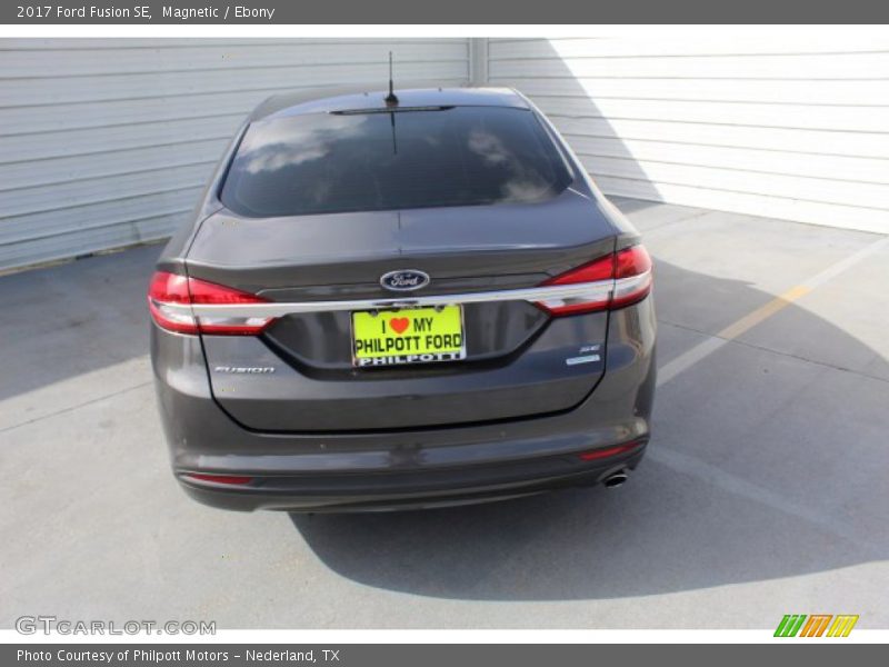 Magnetic / Ebony 2017 Ford Fusion SE