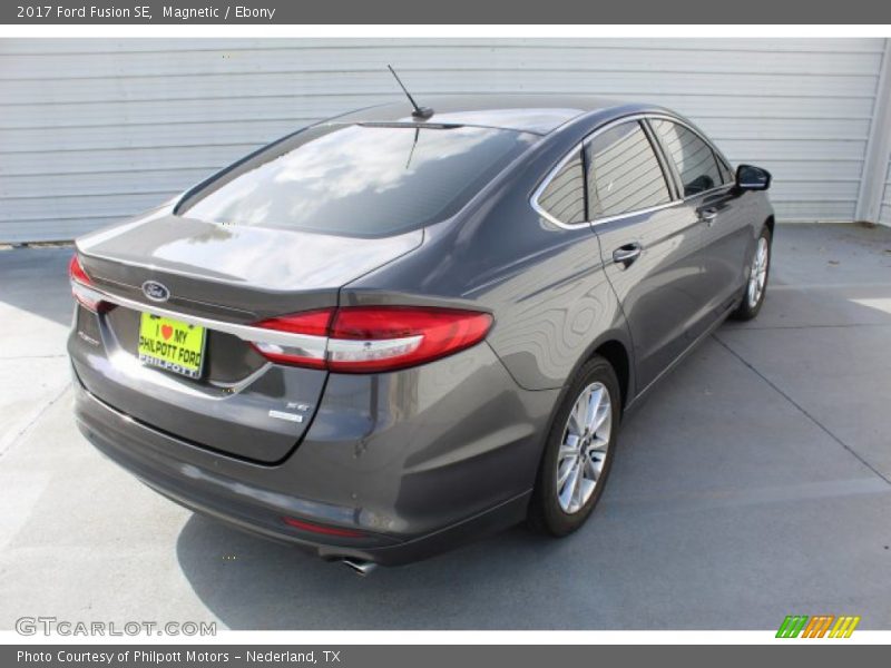 Magnetic / Ebony 2017 Ford Fusion SE