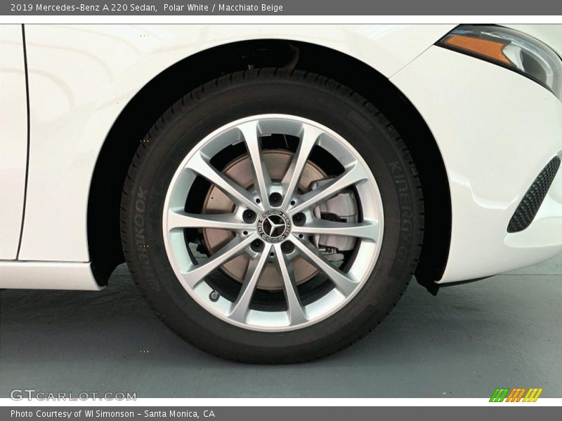 Polar White / Macchiato Beige 2019 Mercedes-Benz A 220 Sedan