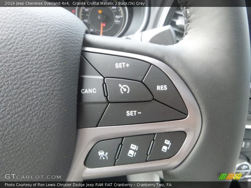 Granite Crystal Metallic / Black/Ski Grey 2019 Jeep Cherokee Overland 4x4