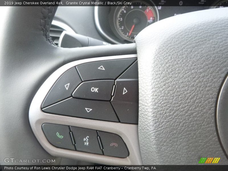 Granite Crystal Metallic / Black/Ski Grey 2019 Jeep Cherokee Overland 4x4