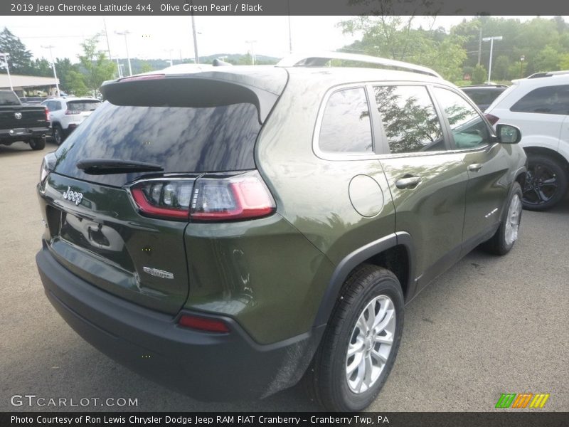 Olive Green Pearl / Black 2019 Jeep Cherokee Latitude 4x4