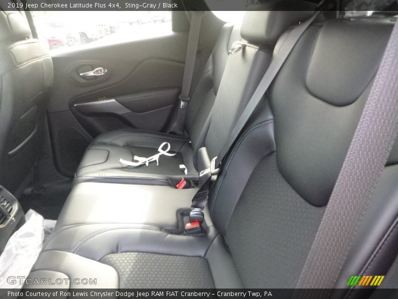 Sting-Gray / Black 2019 Jeep Cherokee Latitude Plus 4x4
