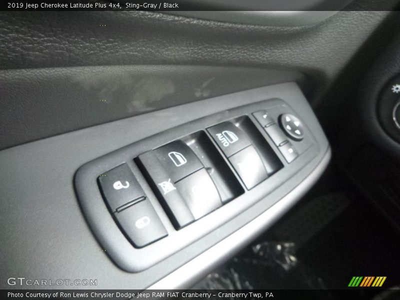 Sting-Gray / Black 2019 Jeep Cherokee Latitude Plus 4x4