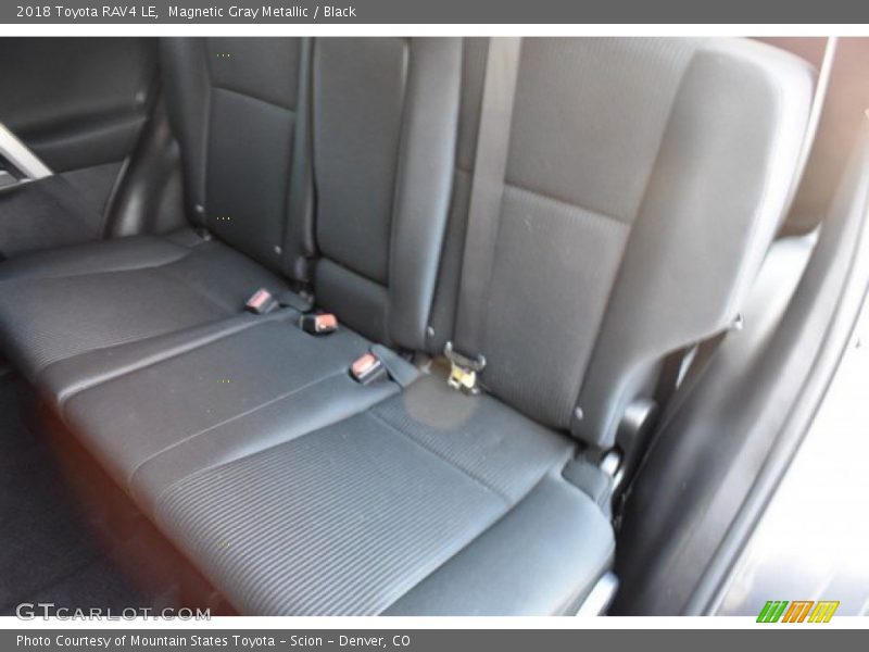 Magnetic Gray Metallic / Black 2018 Toyota RAV4 LE
