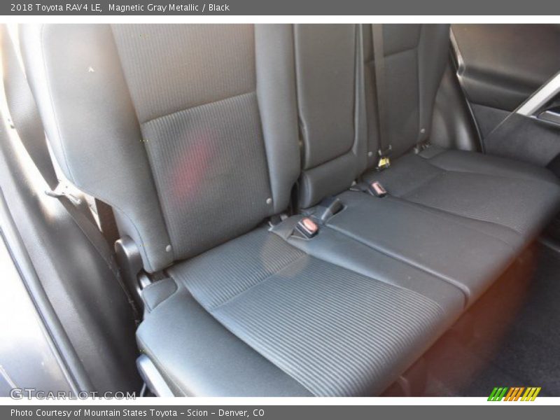 Magnetic Gray Metallic / Black 2018 Toyota RAV4 LE