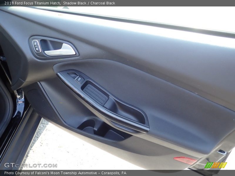 Shadow Black / Charcoal Black 2018 Ford Focus Titanium Hatch