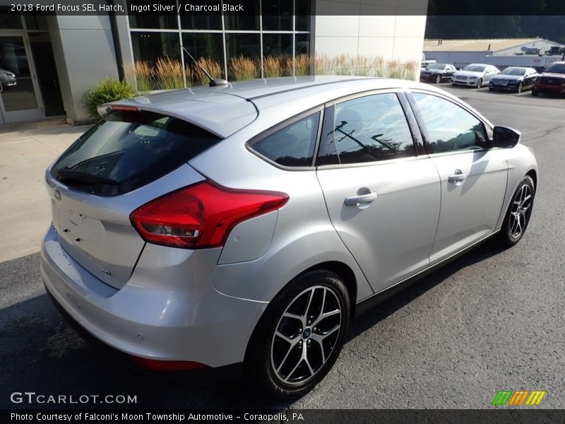 Ingot Silver / Charcoal Black 2018 Ford Focus SEL Hatch