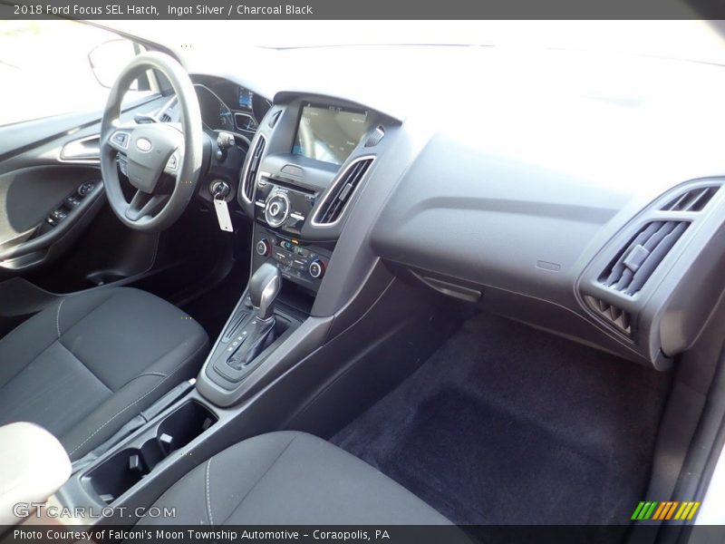 Ingot Silver / Charcoal Black 2018 Ford Focus SEL Hatch
