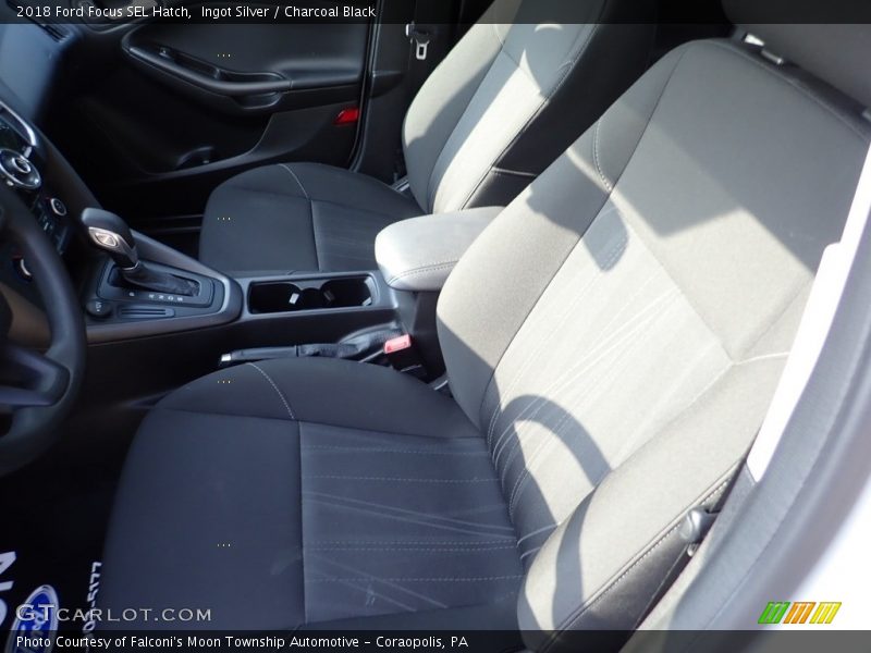 Ingot Silver / Charcoal Black 2018 Ford Focus SEL Hatch