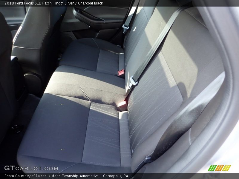 Ingot Silver / Charcoal Black 2018 Ford Focus SEL Hatch