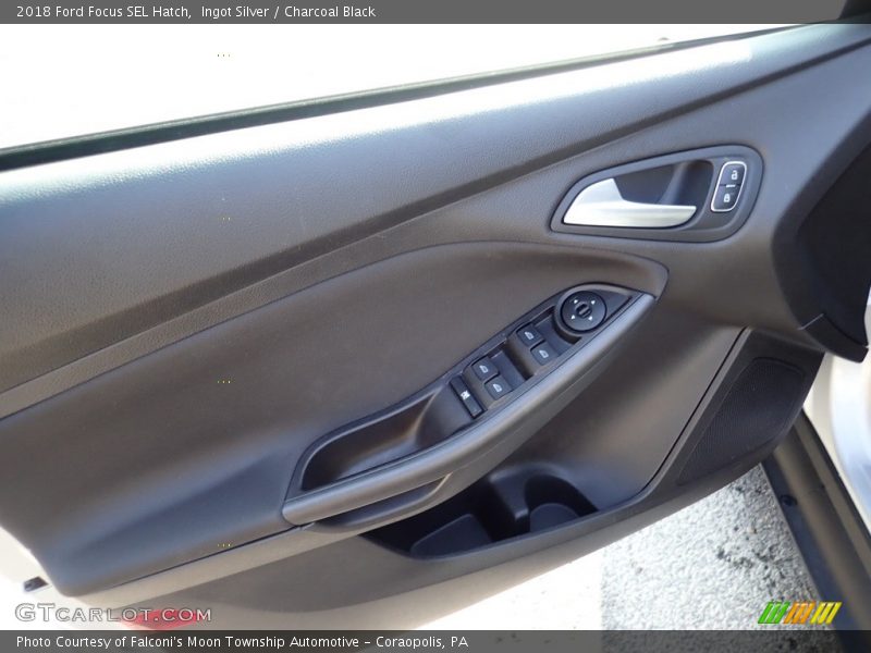 Ingot Silver / Charcoal Black 2018 Ford Focus SEL Hatch