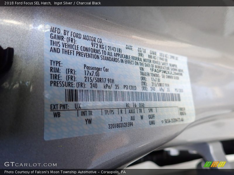 Ingot Silver / Charcoal Black 2018 Ford Focus SEL Hatch