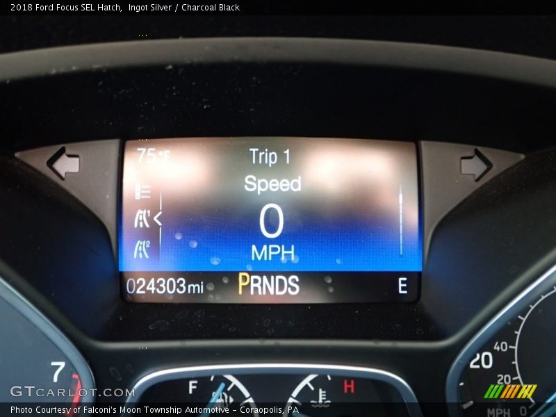 Ingot Silver / Charcoal Black 2018 Ford Focus SEL Hatch