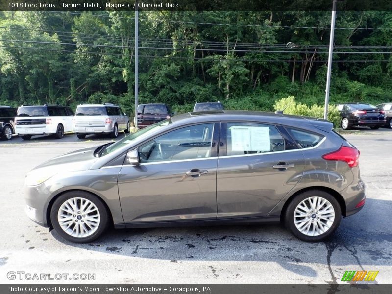 Magnetic / Charcoal Black 2018 Ford Focus Titanium Hatch