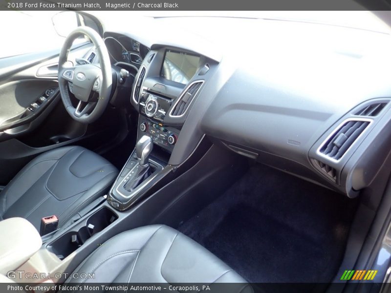 Magnetic / Charcoal Black 2018 Ford Focus Titanium Hatch