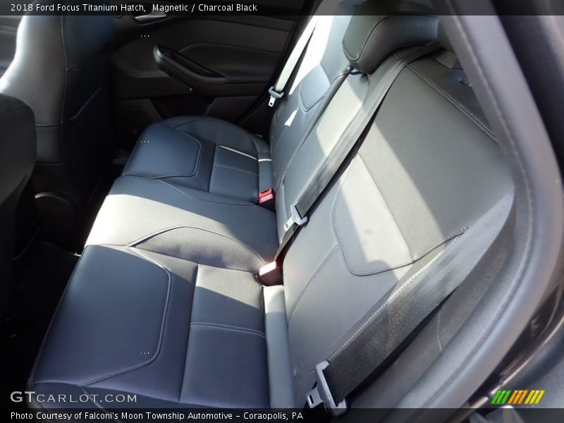 Magnetic / Charcoal Black 2018 Ford Focus Titanium Hatch