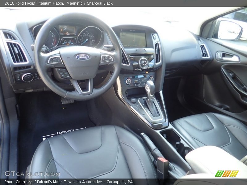 Magnetic / Charcoal Black 2018 Ford Focus Titanium Hatch
