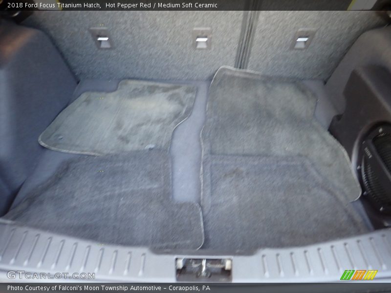 Hot Pepper Red / Medium Soft Ceramic 2018 Ford Focus Titanium Hatch