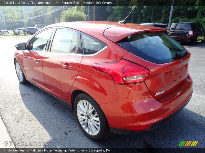 Hot Pepper Red / Medium Soft Ceramic 2018 Ford Focus Titanium Hatch