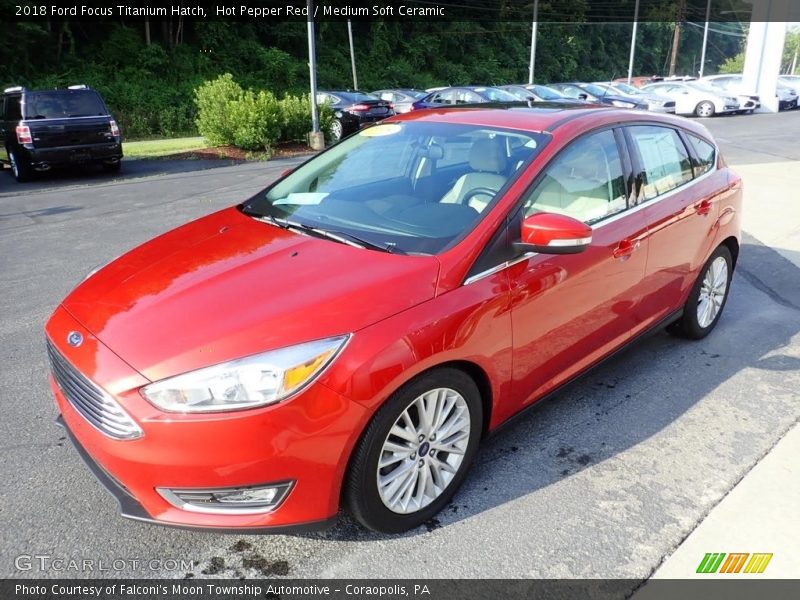 Hot Pepper Red / Medium Soft Ceramic 2018 Ford Focus Titanium Hatch