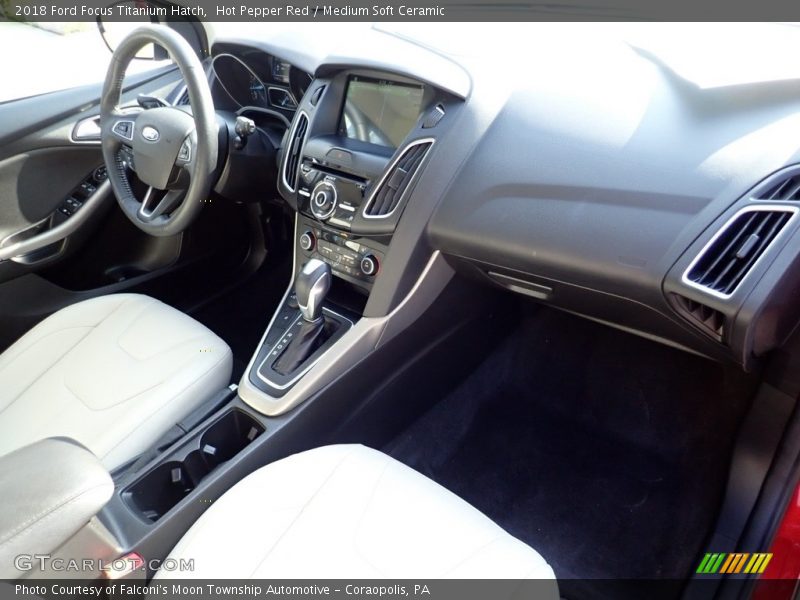 Hot Pepper Red / Medium Soft Ceramic 2018 Ford Focus Titanium Hatch