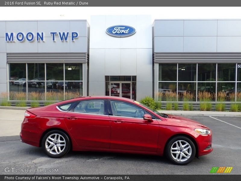 Ruby Red Metallic / Dune 2016 Ford Fusion SE