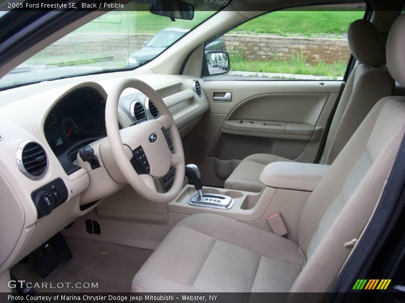 Black / Pebble 2005 Ford Freestyle SE
