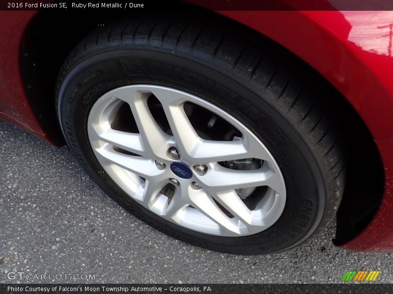 Ruby Red Metallic / Dune 2016 Ford Fusion SE