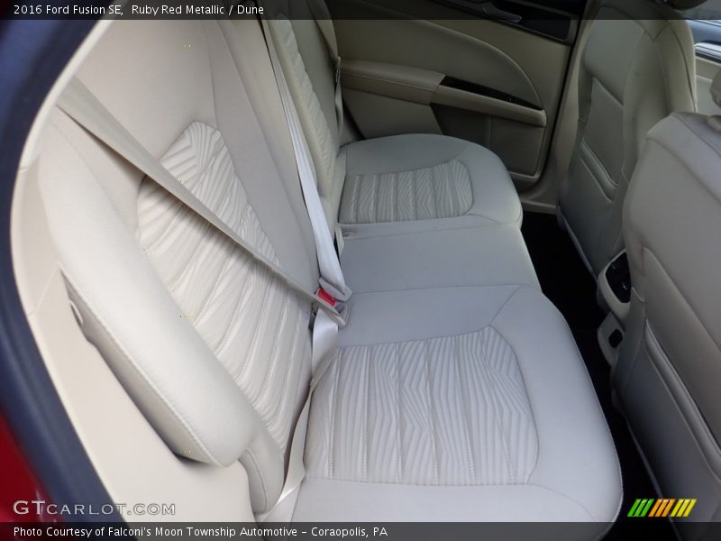 Ruby Red Metallic / Dune 2016 Ford Fusion SE