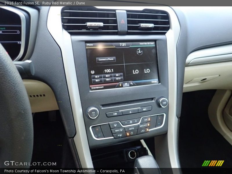 Ruby Red Metallic / Dune 2016 Ford Fusion SE