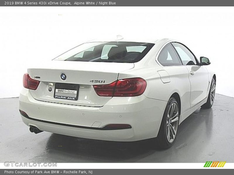 Alpine White / Night Blue 2019 BMW 4 Series 430i xDrive Coupe