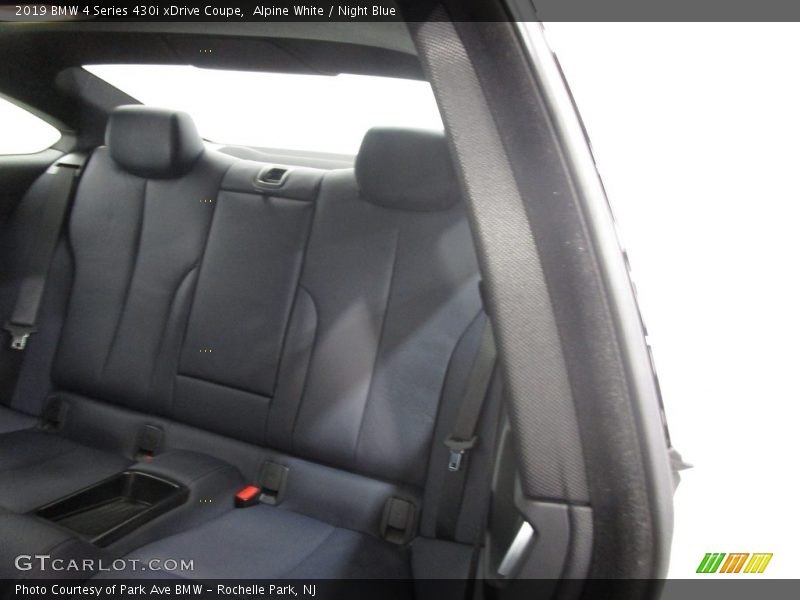 Alpine White / Night Blue 2019 BMW 4 Series 430i xDrive Coupe