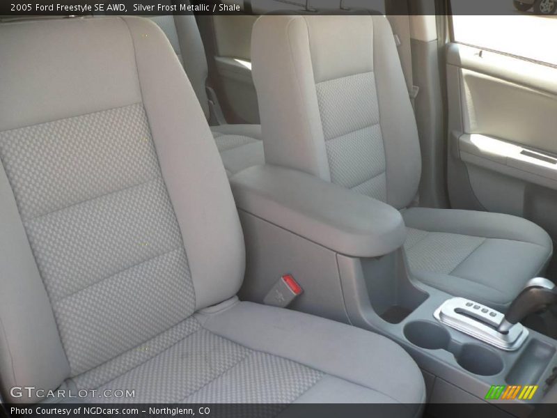 Silver Frost Metallic / Shale 2005 Ford Freestyle SE AWD