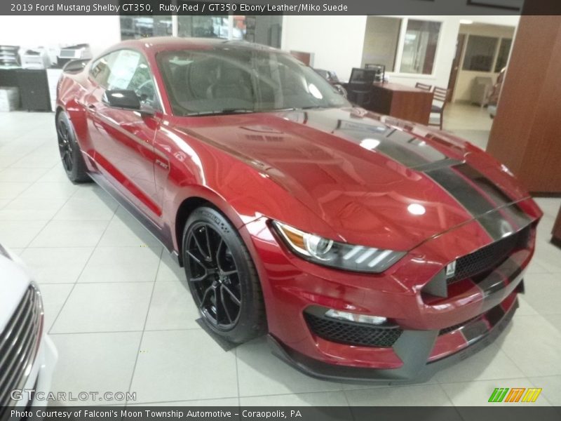 Front 3/4 View of 2019 Mustang Shelby GT350
