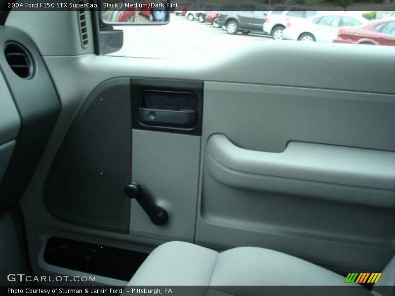 Black / Medium/Dark Flint 2004 Ford F150 STX SuperCab