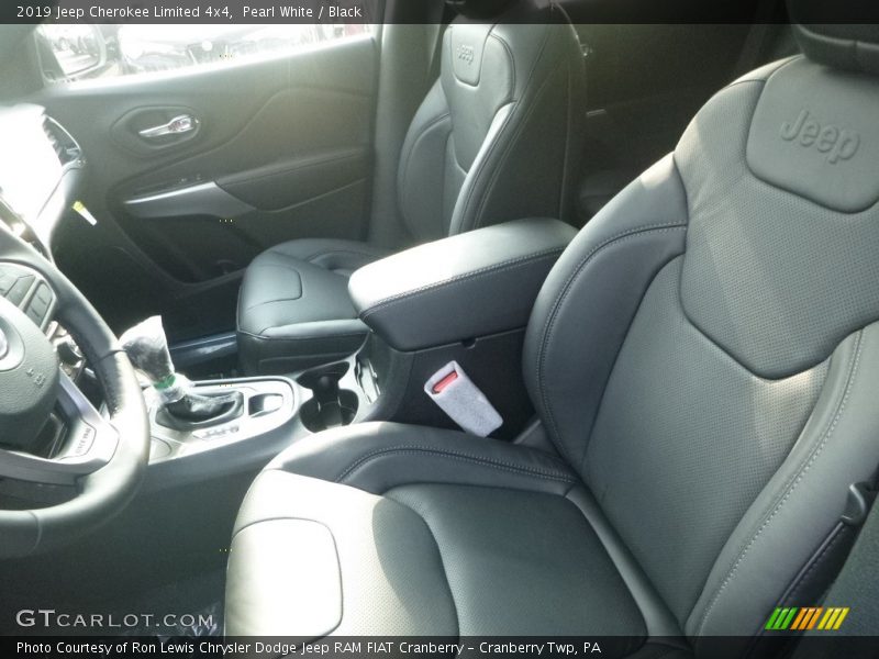 Pearl White / Black 2019 Jeep Cherokee Limited 4x4