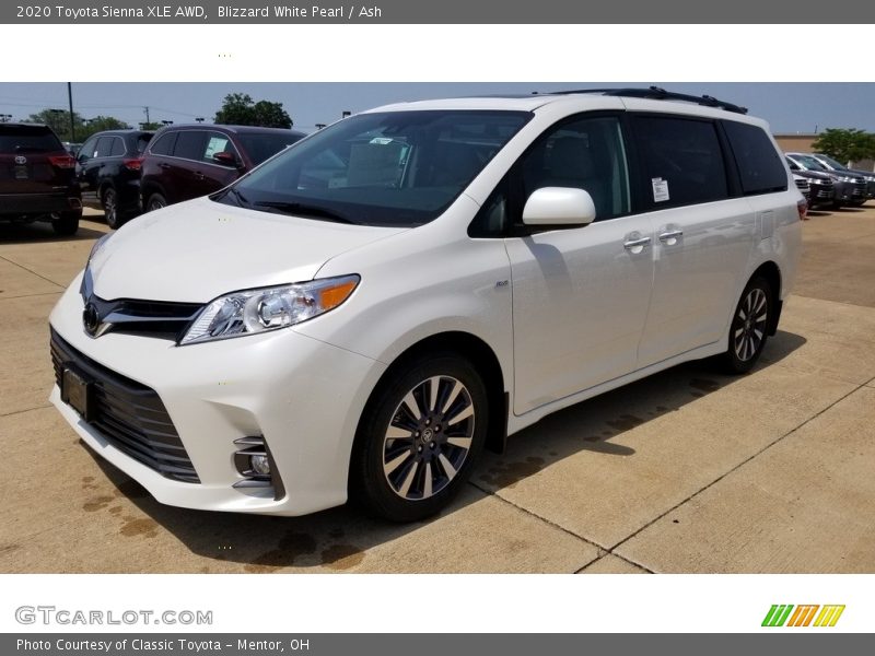 Blizzard White Pearl / Ash 2020 Toyota Sienna XLE AWD