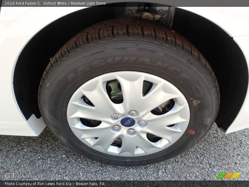 Oxford White / Medium Light Stone 2019 Ford Fusion S