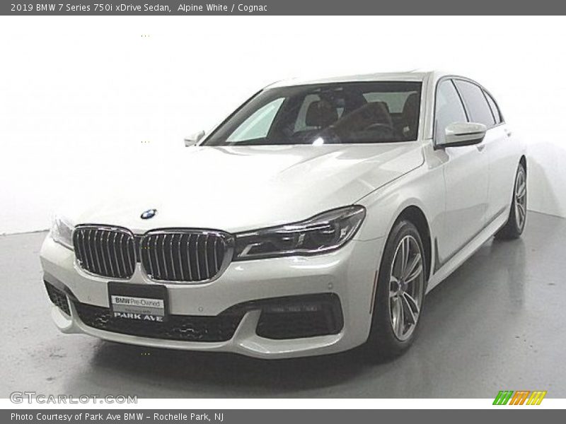 Alpine White / Cognac 2019 BMW 7 Series 750i xDrive Sedan