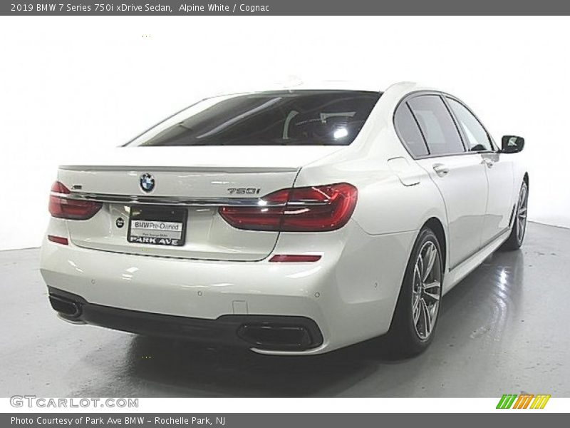 Alpine White / Cognac 2019 BMW 7 Series 750i xDrive Sedan