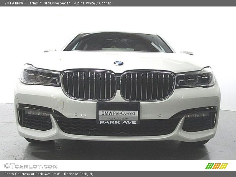 Alpine White / Cognac 2019 BMW 7 Series 750i xDrive Sedan