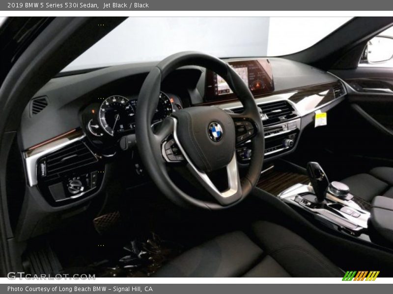 Jet Black / Black 2019 BMW 5 Series 530i Sedan