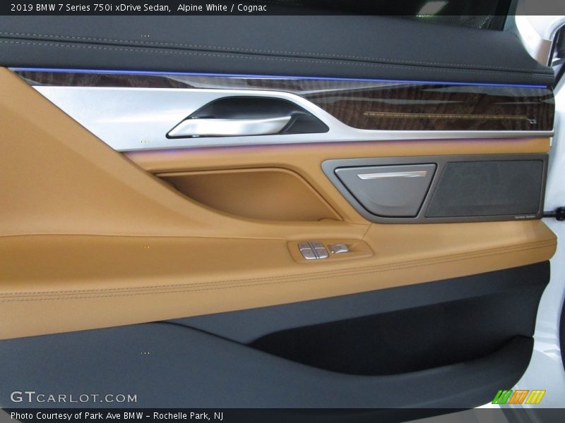 Alpine White / Cognac 2019 BMW 7 Series 750i xDrive Sedan