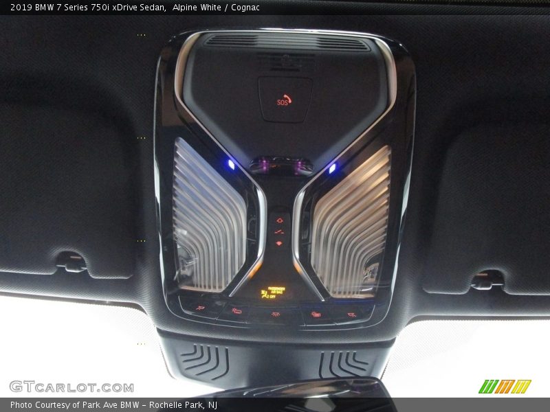 Alpine White / Cognac 2019 BMW 7 Series 750i xDrive Sedan