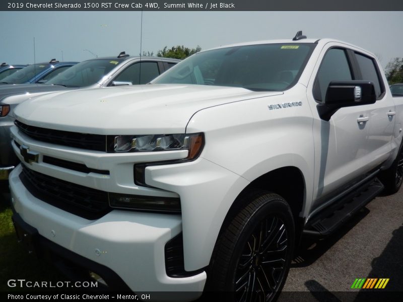 Summit White / Jet Black 2019 Chevrolet Silverado 1500 RST Crew Cab 4WD