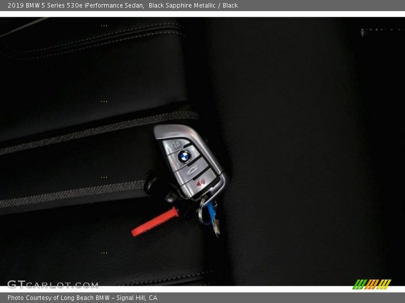 Black Sapphire Metallic / Black 2019 BMW 5 Series 530e iPerformance Sedan