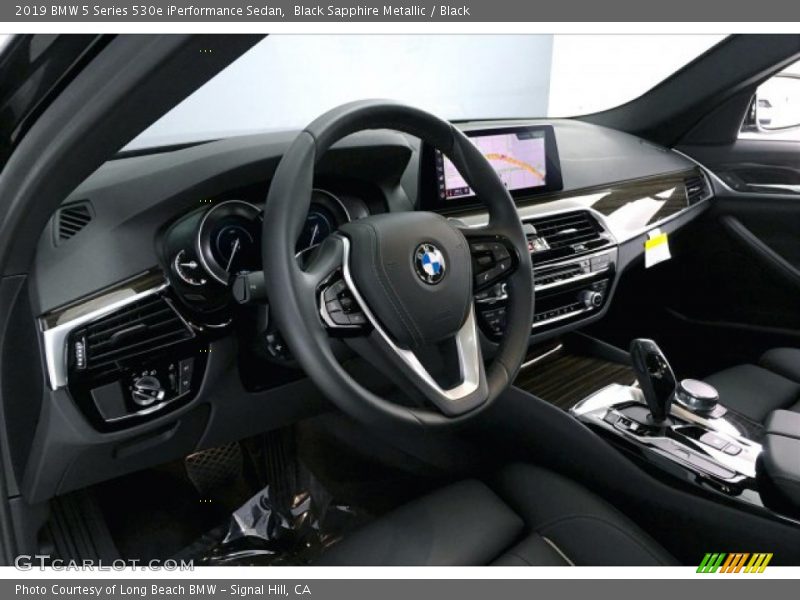 Black Sapphire Metallic / Black 2019 BMW 5 Series 530e iPerformance Sedan