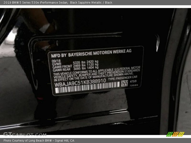 Black Sapphire Metallic / Black 2019 BMW 5 Series 530e iPerformance Sedan