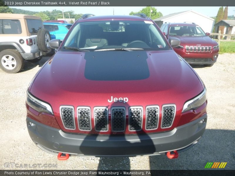 Velvet Red Pearl / Black 2019 Jeep Cherokee Trailhawk 4x4